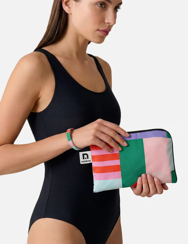 quickdry towel, extra large, with zippered carrying pouch for easy storage and keeping other things dry after use - geoplay from notabag