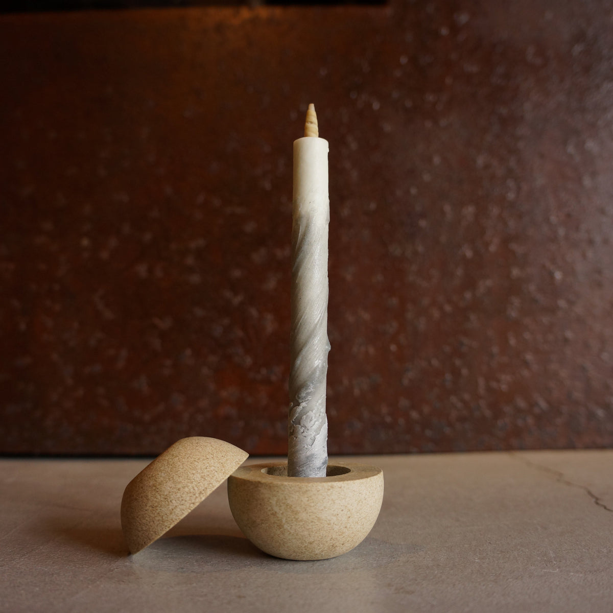 Haze – 3er-Set langer „World Religion“-Kerzen in einer Geschenkbox aus Holz – Hommage an den buddhistischen Bildhauer Unkei