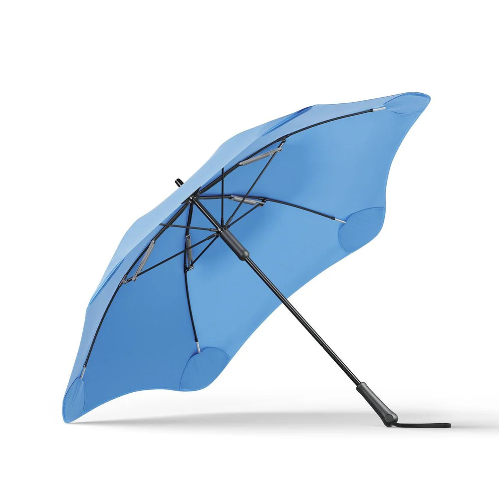 Foldable, compact umbrella that provides unparalleled protection against heavy rain and gusts of wind - stylish, reliable and built to last - metro sky blue