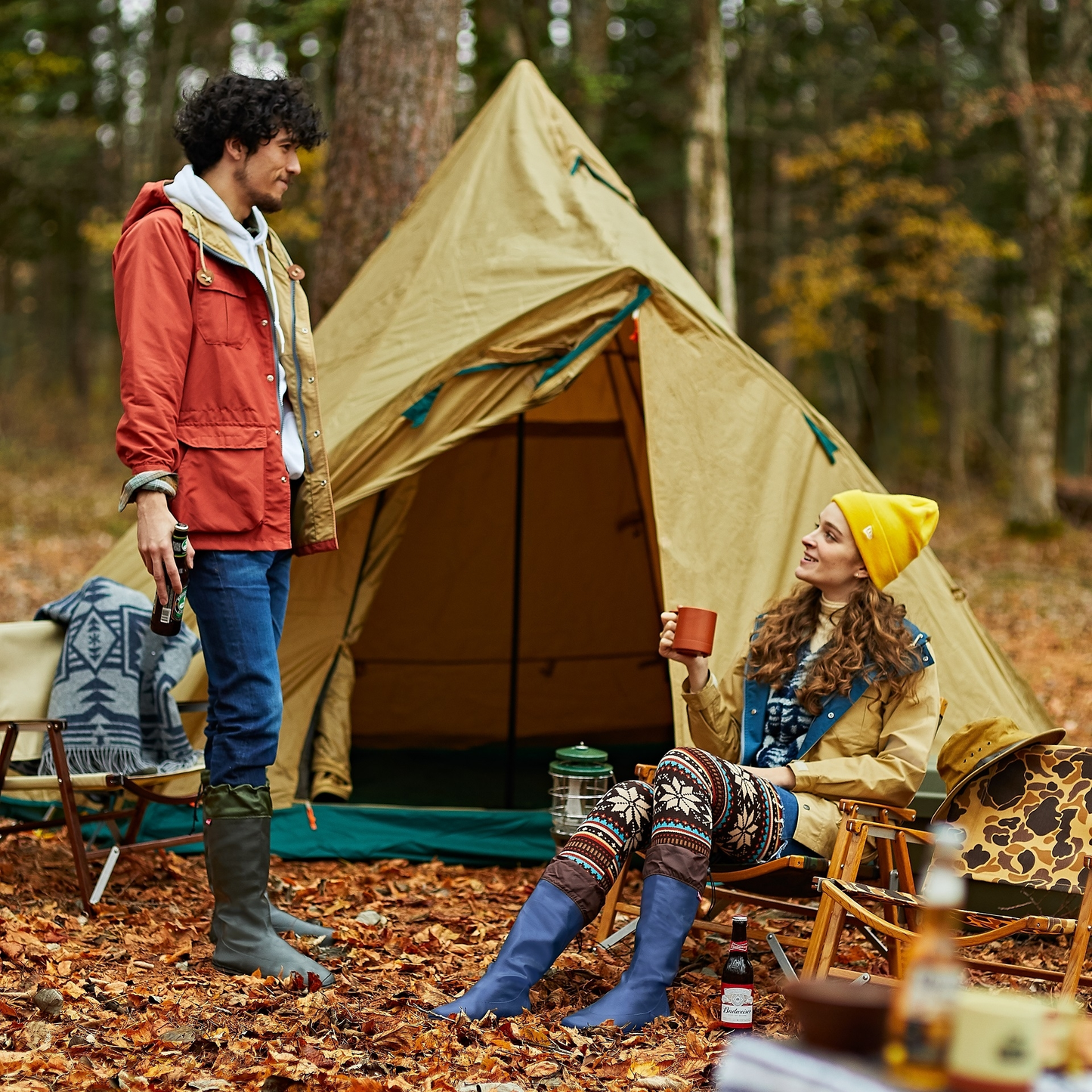 Foldable Japanese rubber boots – ultra-light, waterproof, and perfect for camping, trekking, or sudden rain.