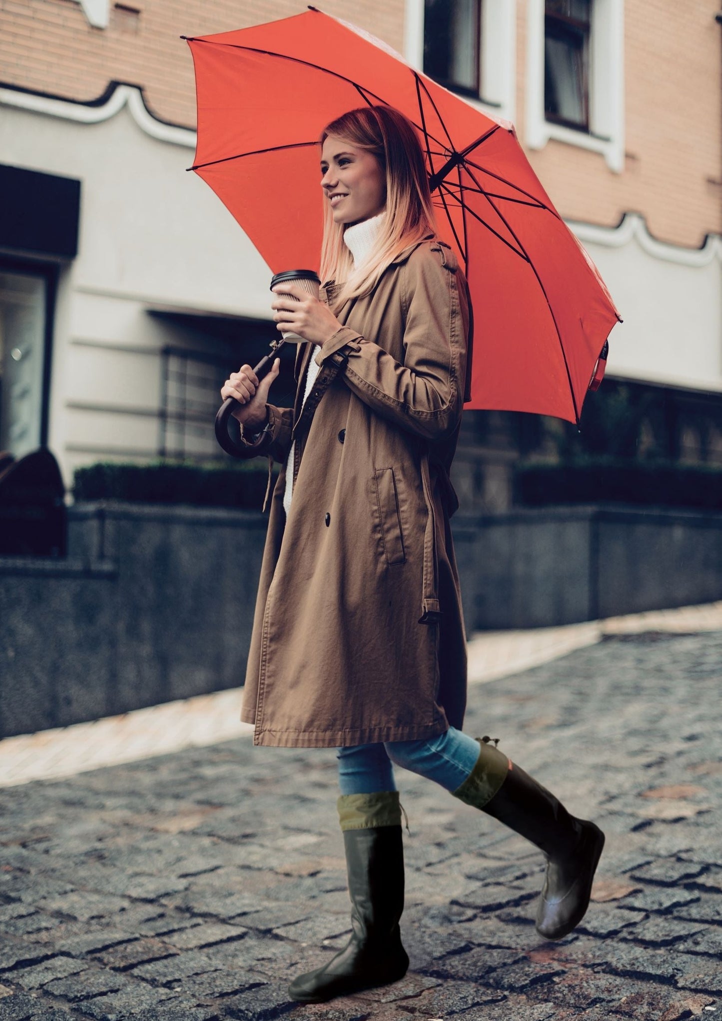 Pokeboo Japanese natural rubber boots – stylish, packable, and durable for urban trekking and outdoor activities.