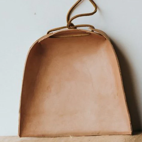 Sunhouse Craft - Pinceaux et balais - Pelle à poussière en cuir