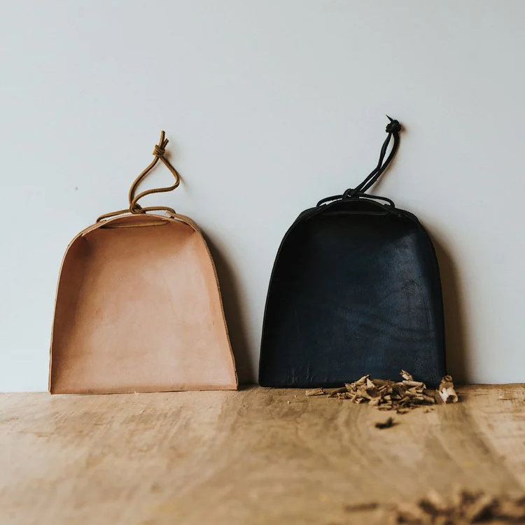 Sunhouse Craft - Pinceaux et balais - Pelle à poussière en cuir