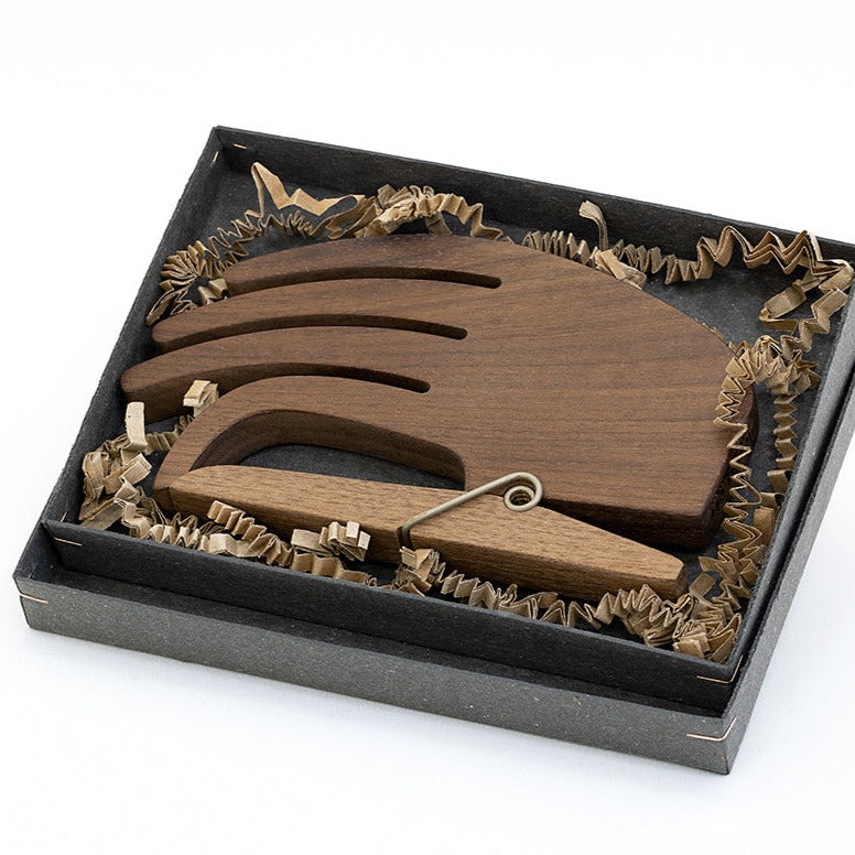 leolo.ch - Wooden Hand