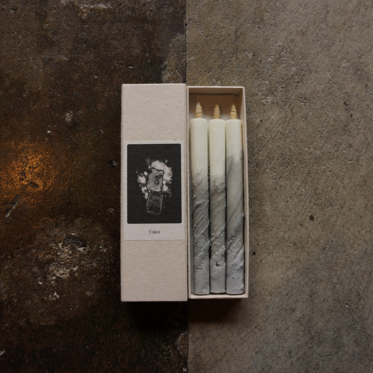 Haze – 3er-Set langer „World Religion“-Kerzen in einer Geschenkbox aus Washi-Papier – Hommage an den buddhistischen Bildhauer Unkei