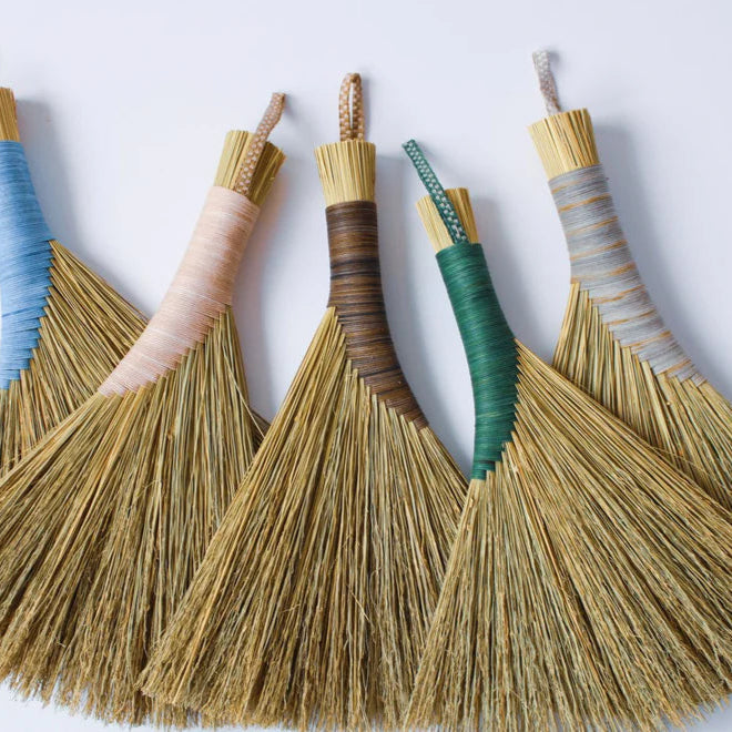 Sunhouse Craft - Balai et pinceaux - Turkey Wing balai à main