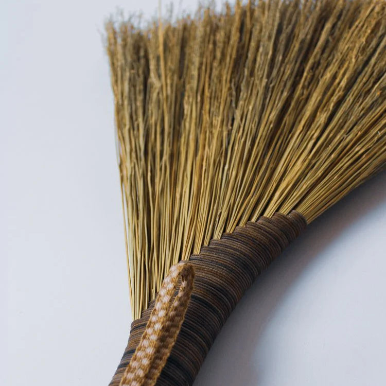 Sunhouse Craft - Balai et pinceaux - Turkey Wing balai à main