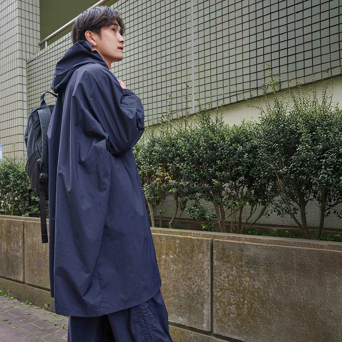 Mate Mono - poncho de pluie ultra léger et déperlant - marin