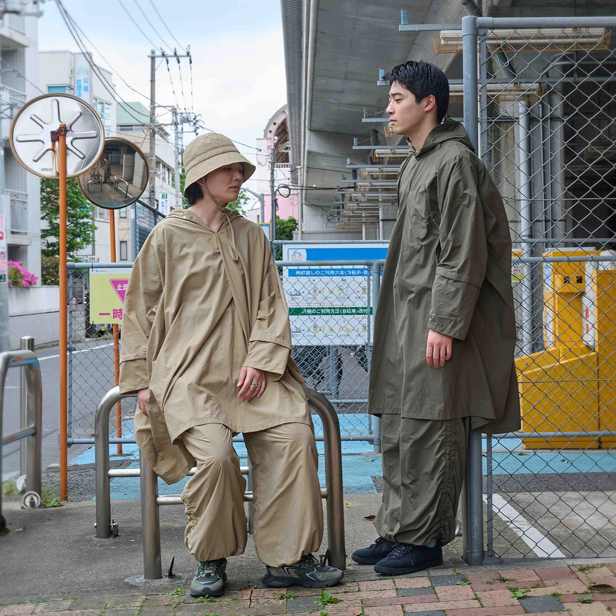 Mate Mono - poncho de pluie ultra léger et déperlant - beige