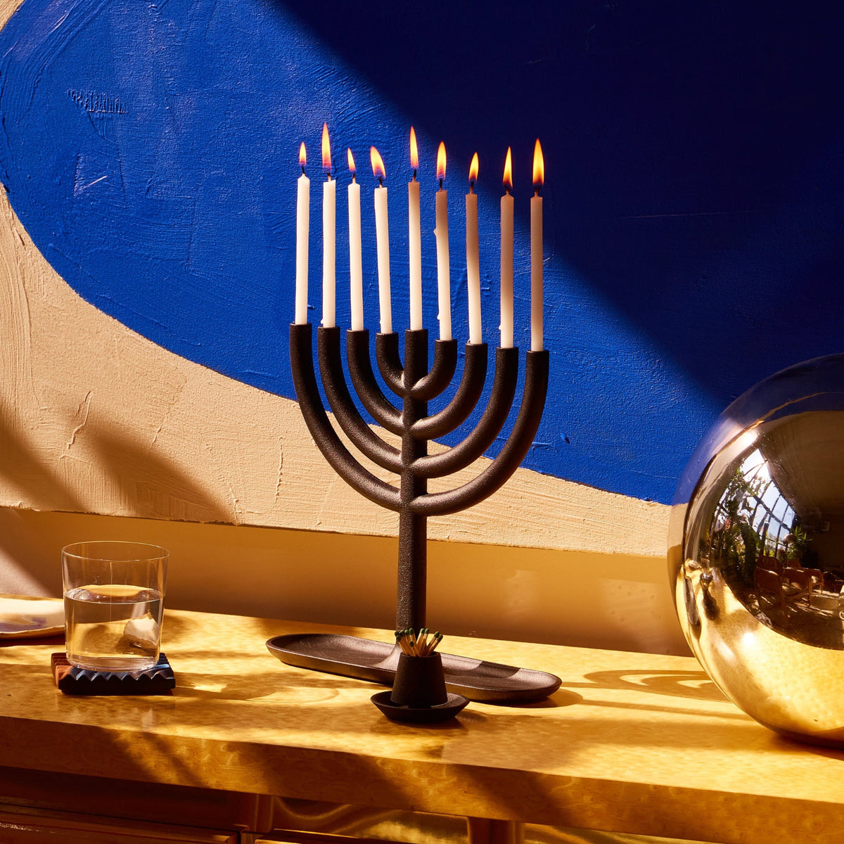 Areaware - Josh Owen - Menorah, 9-armiger Kerzenständer