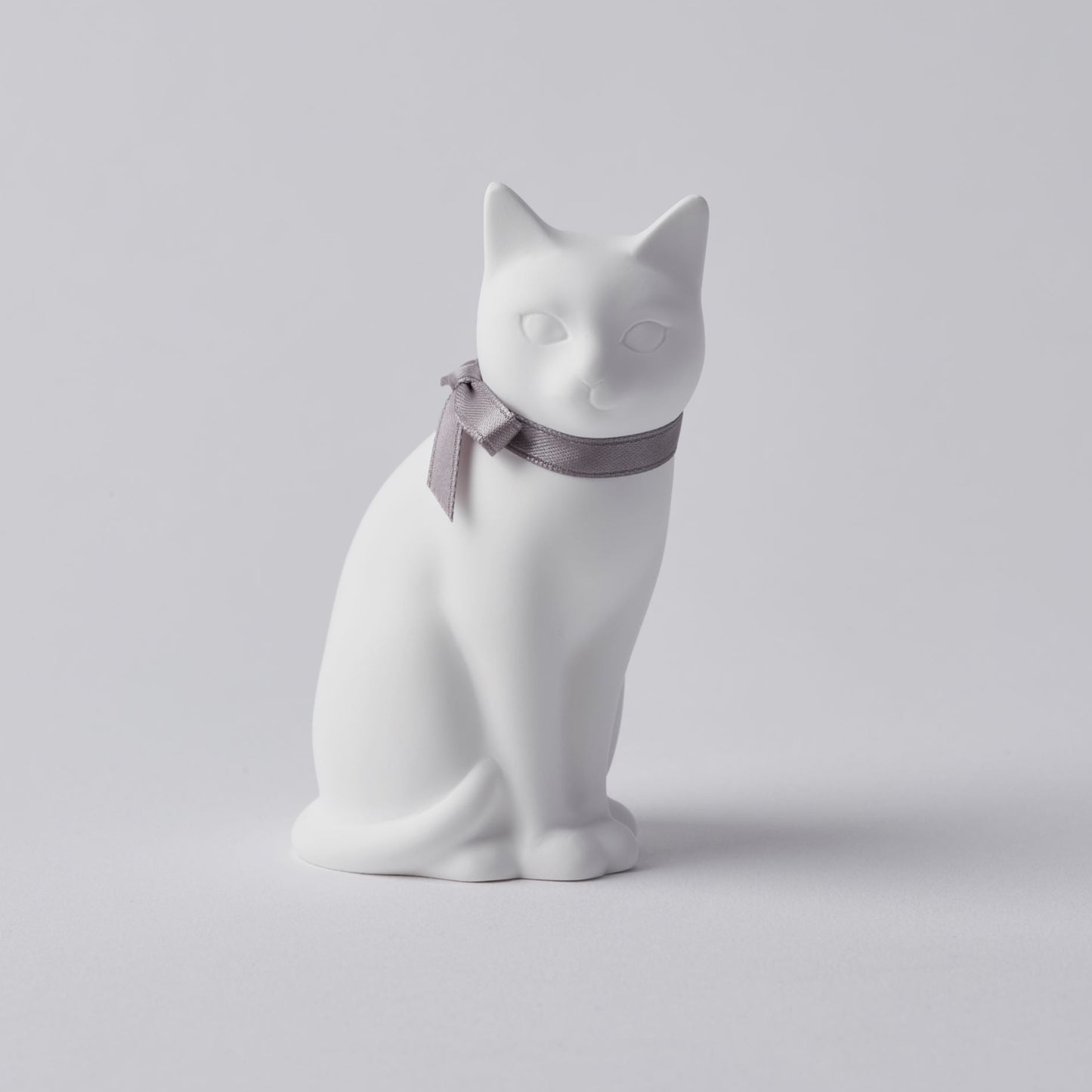 decorative aroma diffuser - cat - handmade in Japan