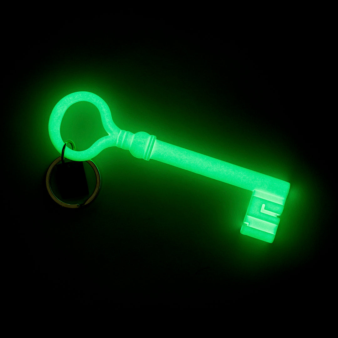 Areaware - Harry Allen - keychain glow in the dark